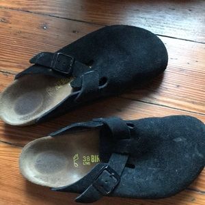 Black Birkenstock clogs! Barely worn! Size 38